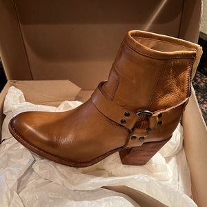 Frye Boots Tabitha Harness - new in box